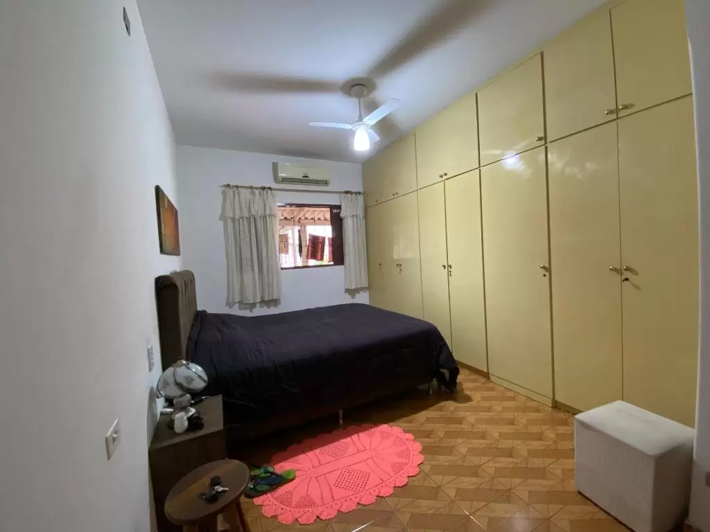 Casa na Zona 8 com 3 quartos – Terreno 360m²